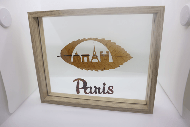 Skyline Paris Sculptée sur Feuille